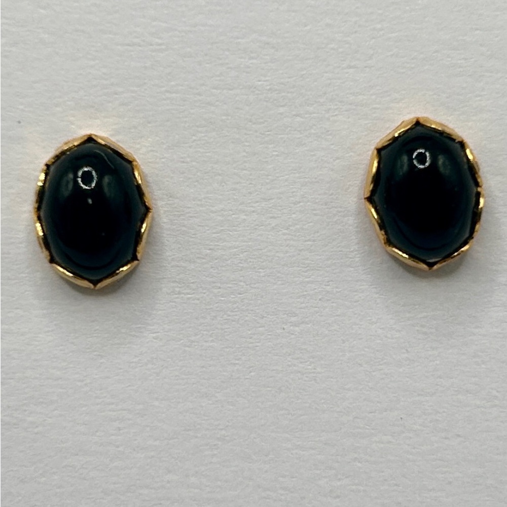 Vintage Elegant Black and 10k Gold Stud Earrings - Picture 10 of 10